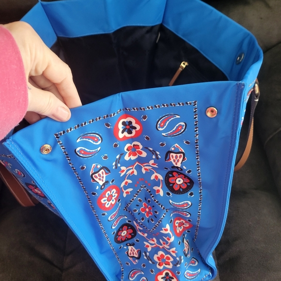 Tory Burch Tote - Picture 6 of 8